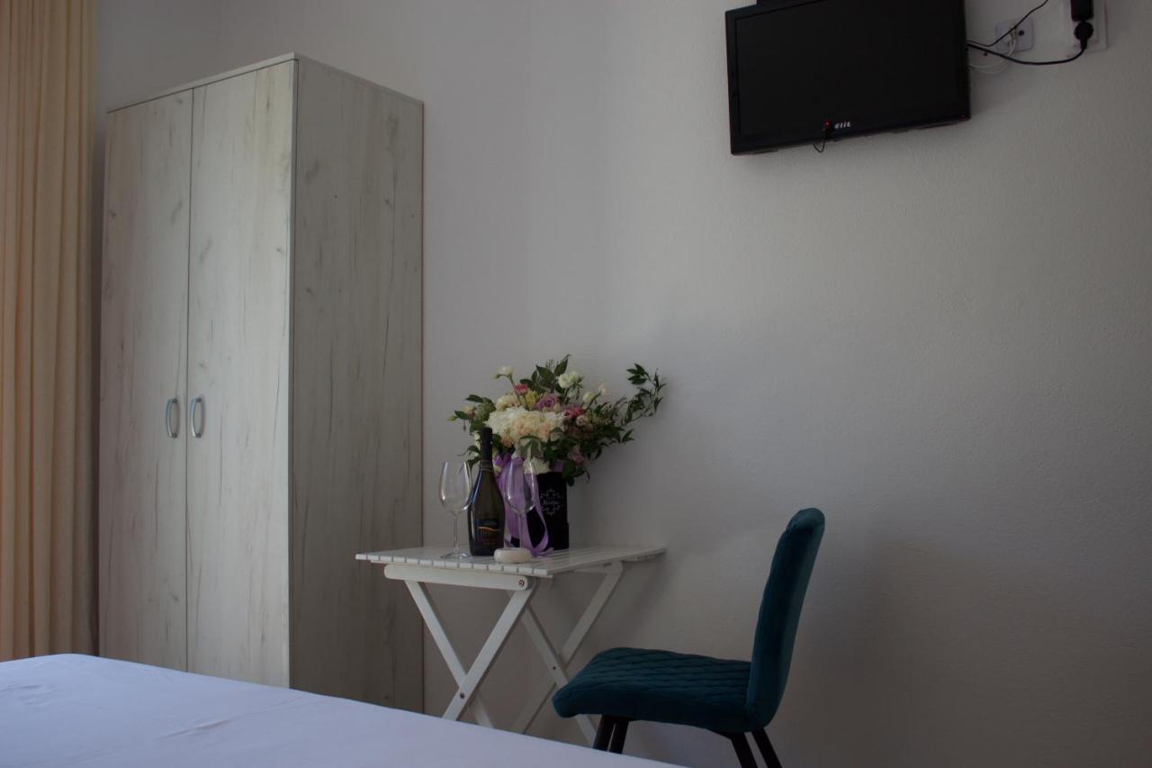 Apartmani Bauk Pucisca Exterior foto