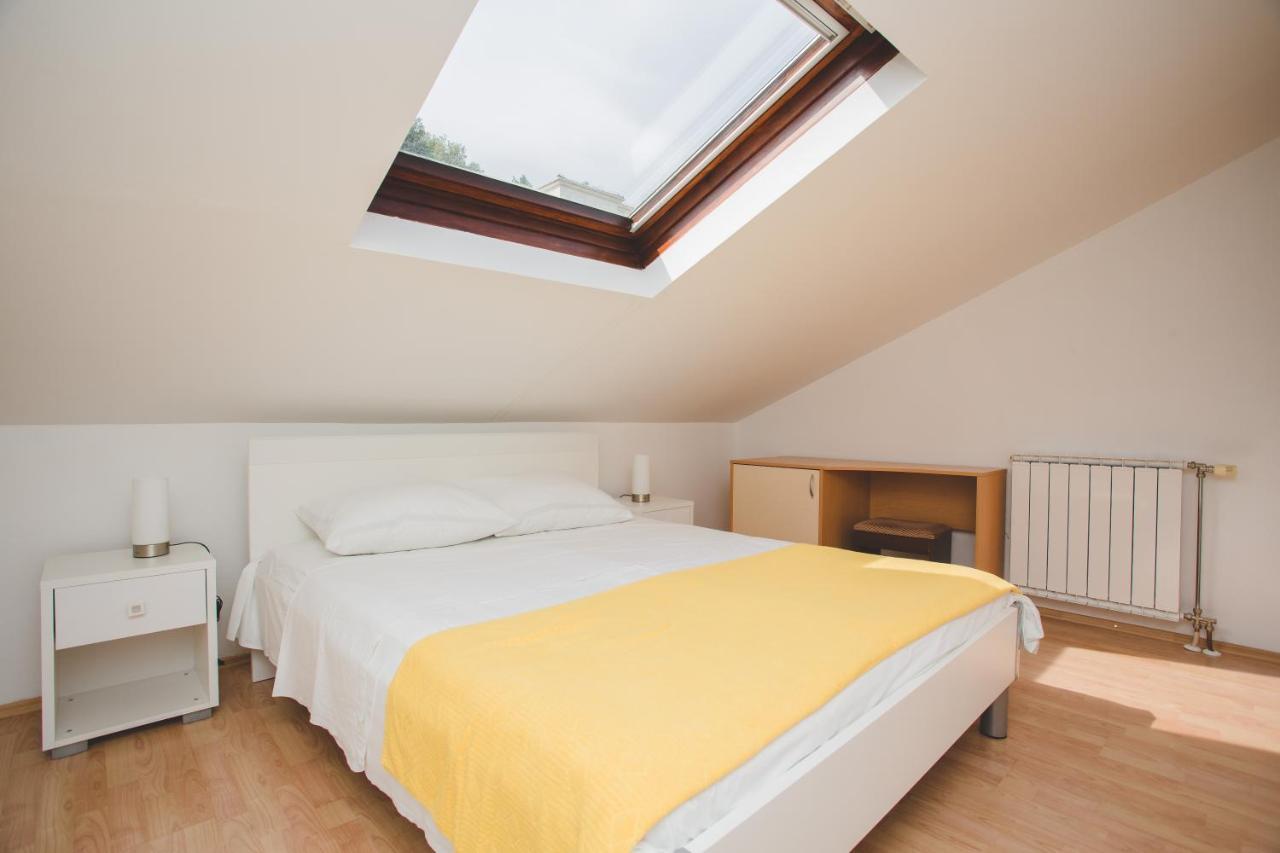 Apartmani Bauk Pucisca Exterior foto